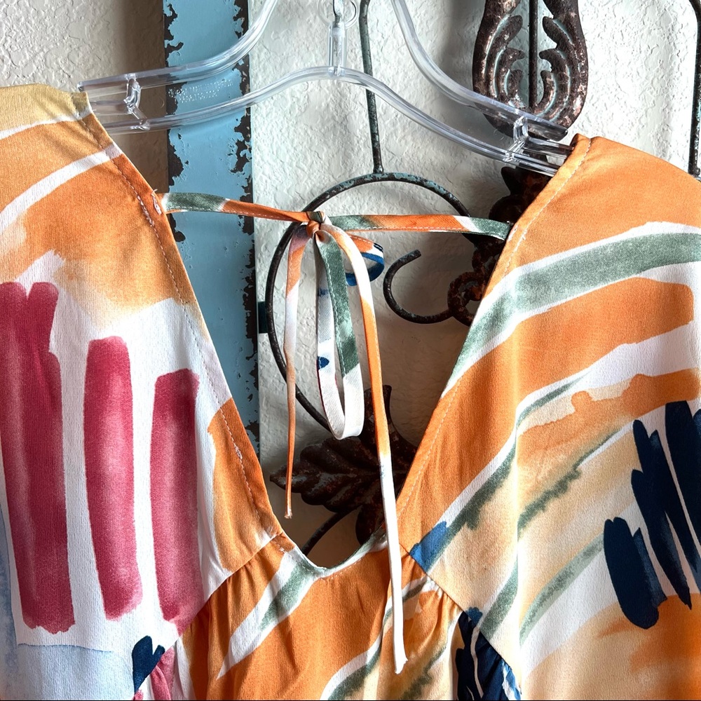 Entro Short Sleeve V-Neck Watercolor Blouse - Picture 6 of 8